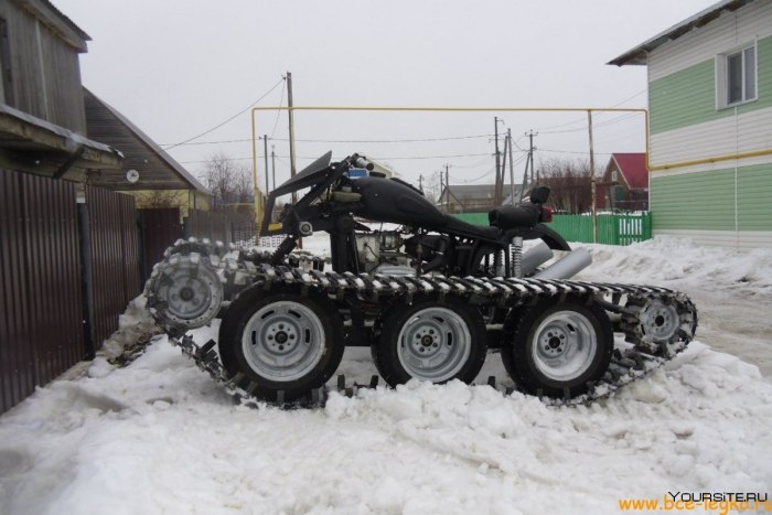 Гусеничный мотоцикл Урал