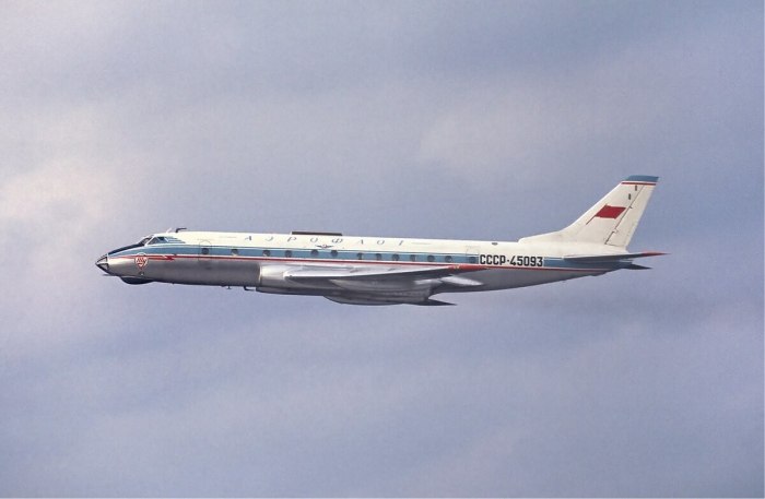 Ту-104 пассажирский самолёт