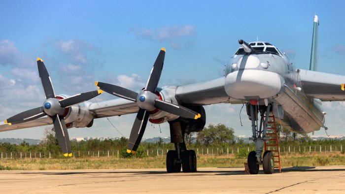 Бомбардировщик ту-95мс