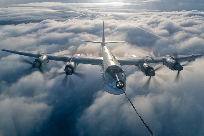 Бомбардировщик ту-95мс