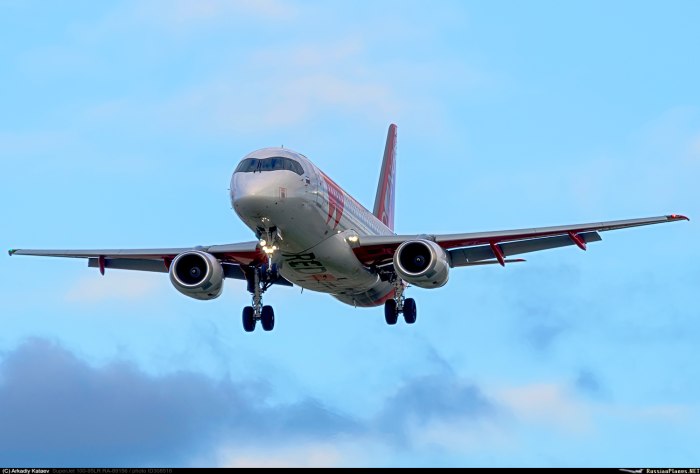 Sukhoi Superjet 100-95 Red Wings