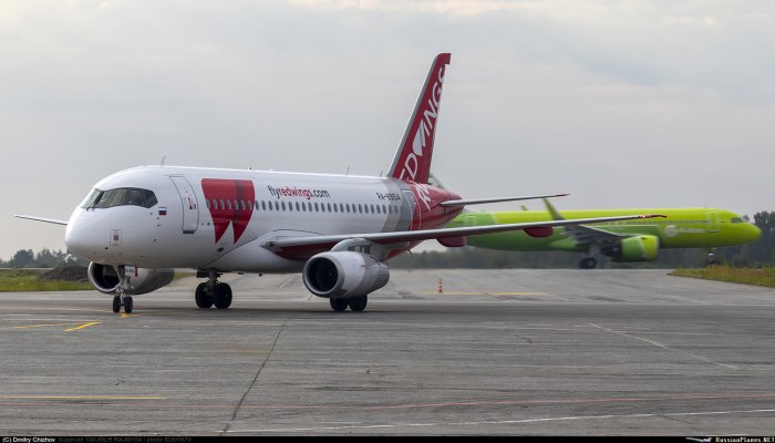 Тип самолёта b772 ред Вингс