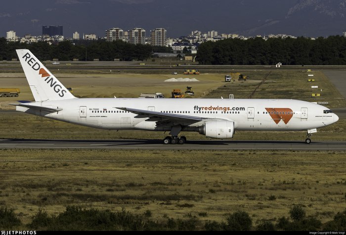 Red Wings самолет 777-200