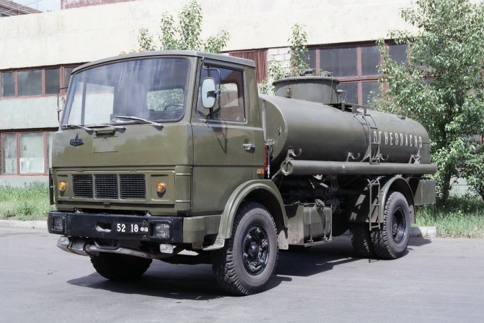 МАЗ 5334 АЦ 8 топливозаправщик