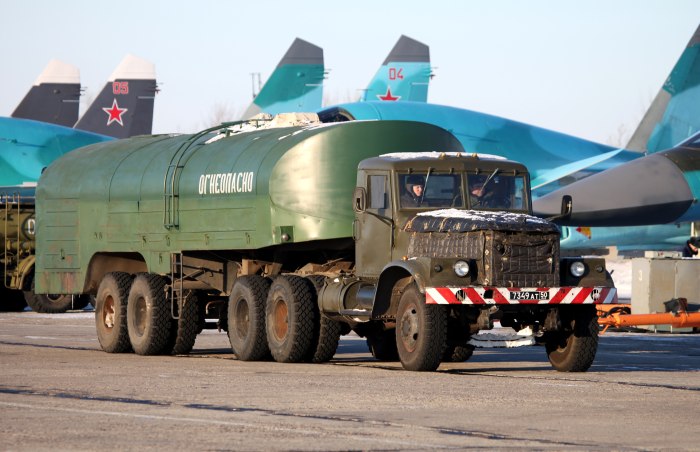 Топливозаправщик КРАЗ 258 ТЗ 22