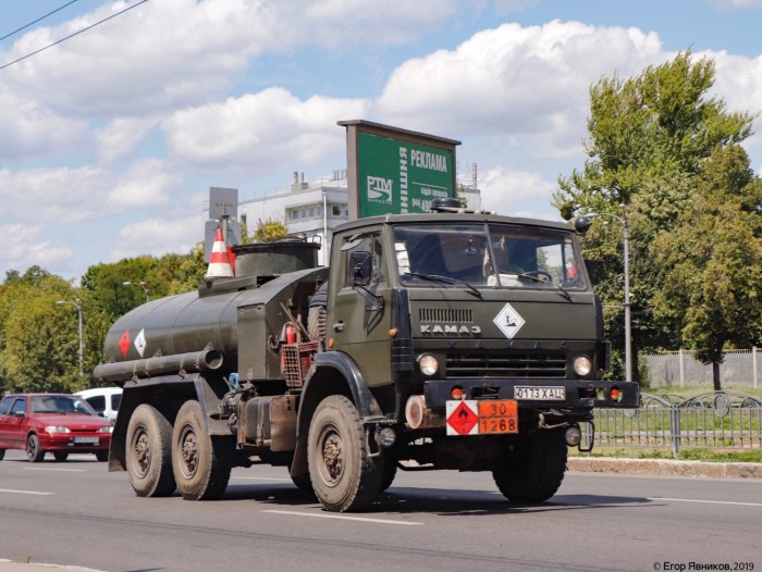 КАМАЗ 4310 топливозаправщик АЦ-7