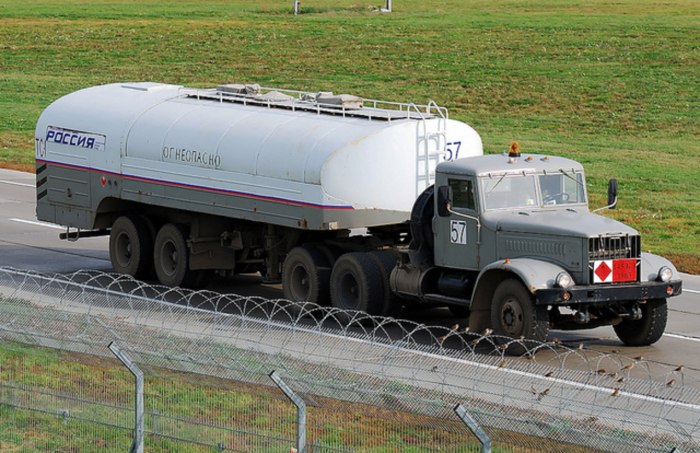КРАЗ 258 бензовоз