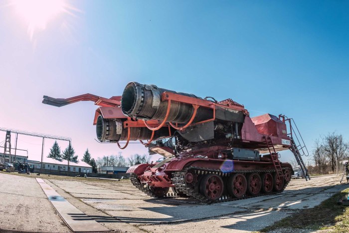 Пожарная машина на базе танка т64