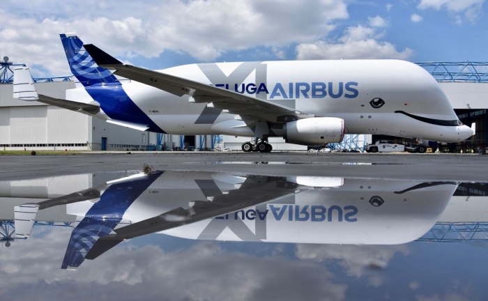 Airbus Beluga самолет