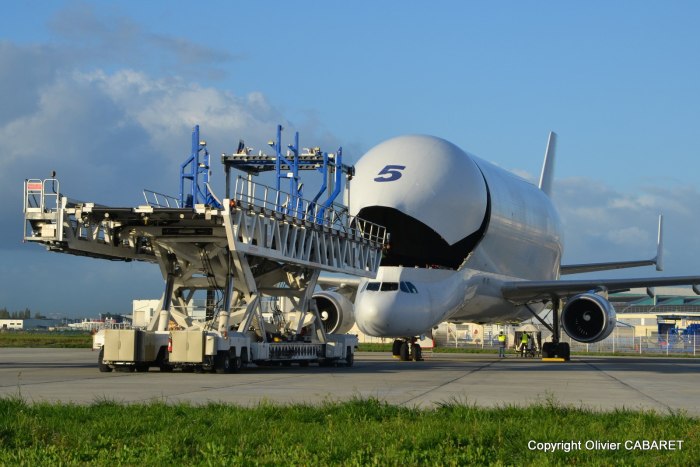 Airbus a300 Белуга