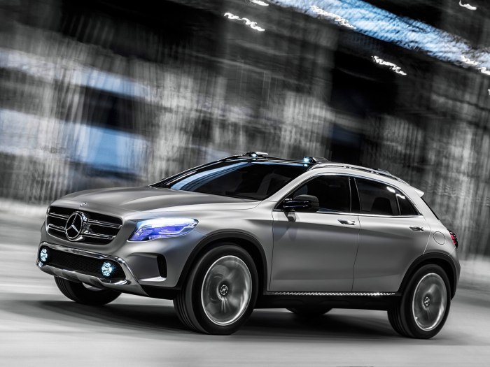 Мерседес GLA 300