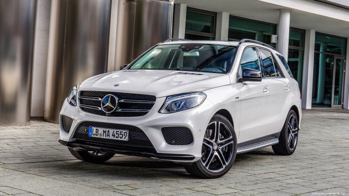 Мерседес Бенц GLE 2016