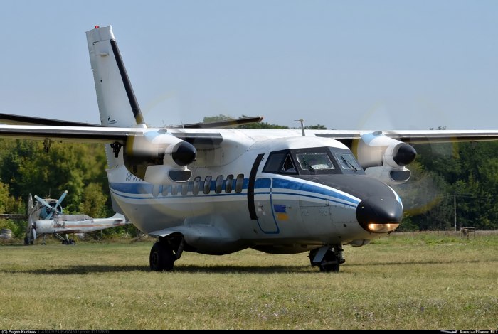 Л140 самолет