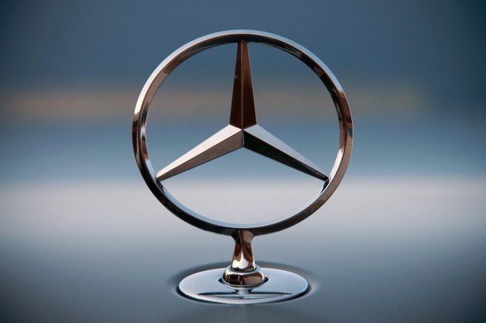 Mercedes-Benz значок