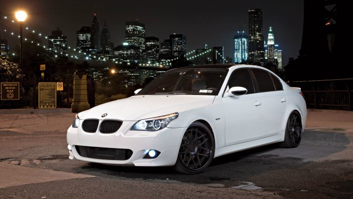 BMW e60 белая