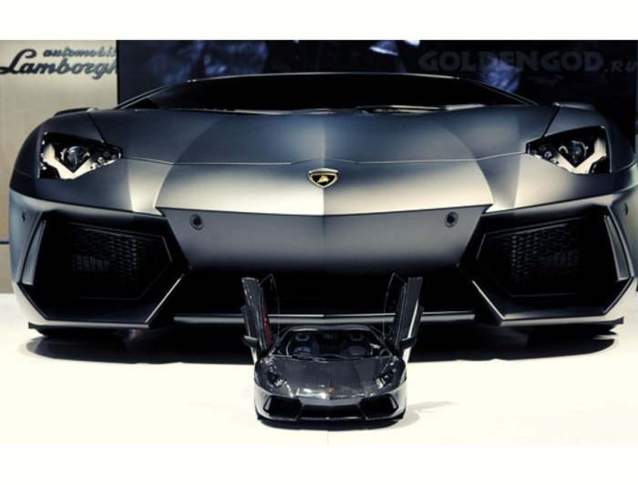Lamborghini Aventador 1