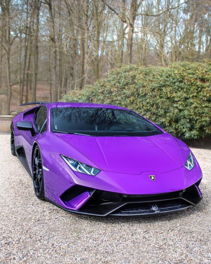 Lamborghini Aventador lp700