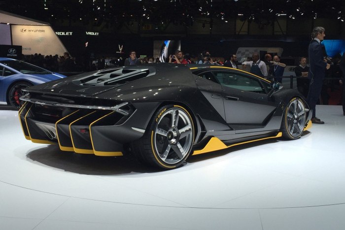 Спорткар Lamborghini Centenario