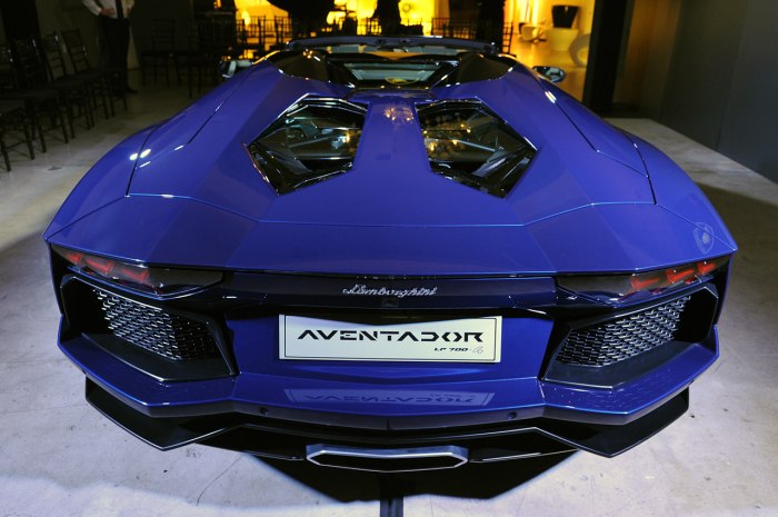 2013 Lamborghini Aventador LP-700-4