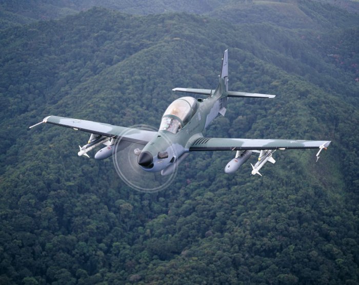 EMB-314 super Tucano Штурмовик-истребитель