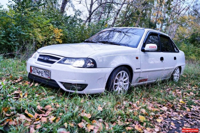 Daewoo Nexia n100 белая