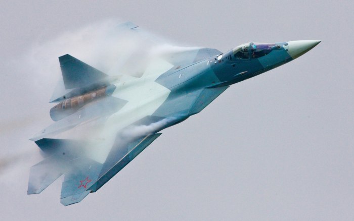 Самолет истребитель т50