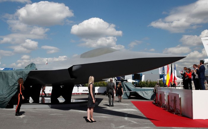 Макет истребителя Future Combat Air System в Париже