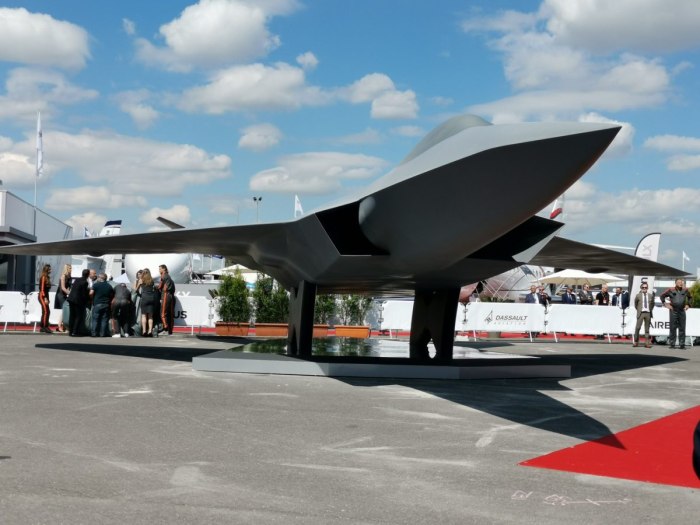 Ле Бурже истребитель 5 поколения