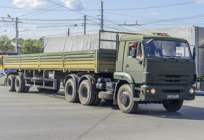 Камаз с полуприцепом