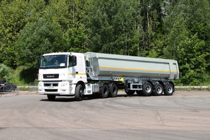 КАМАЗ 65206 С полуприцепом