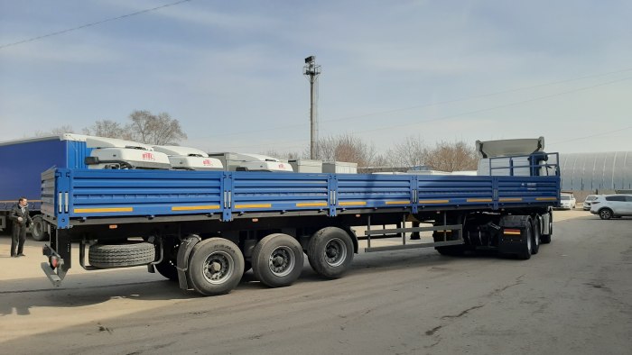 КАМАЗ 65206 С полуприцепом