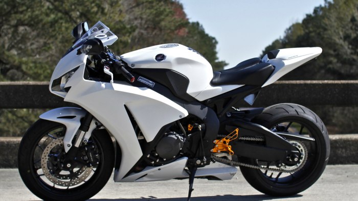 Honda cbr1000rr White