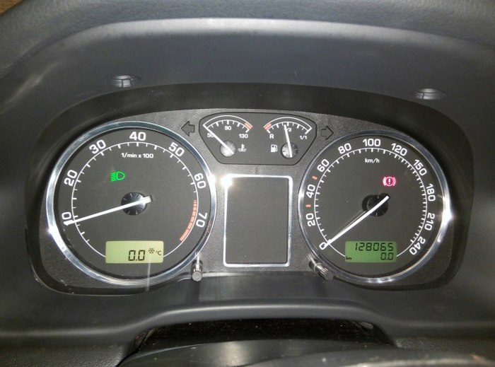 Приборная панель Skoda Octavia 2008
