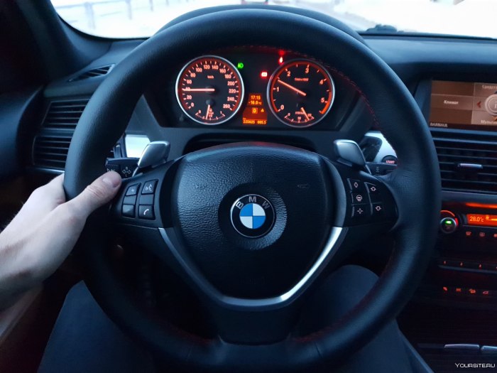Руль БМВ x5 e70