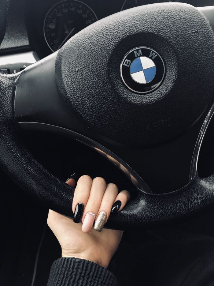 BMW x6 за рулем