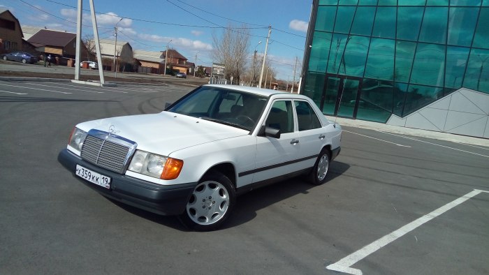 Mercedes-Benz w124