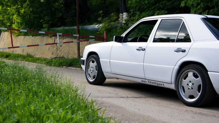Mercedes w124 белый