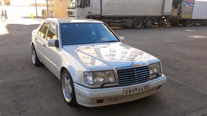 Мерс 124 белый