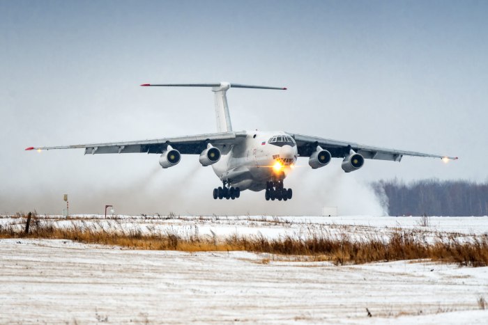 Транспортный самолёт ил-76 ТД