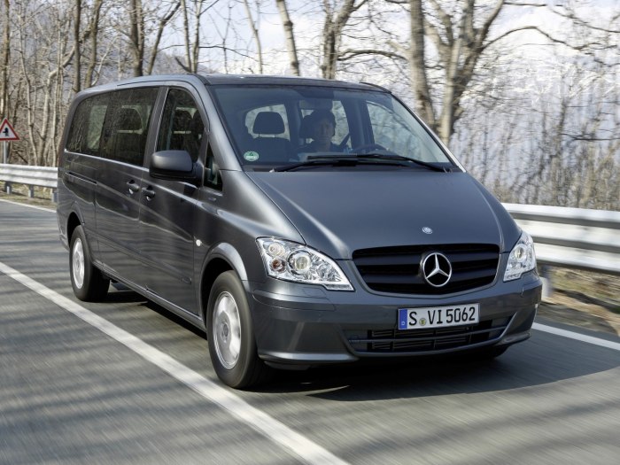 Минивэн Mercedes Vito