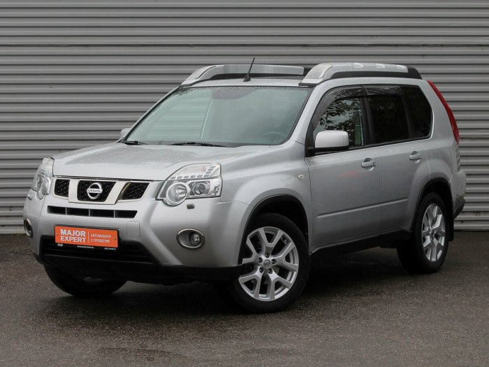Nissan x-Trail t31 серебристый