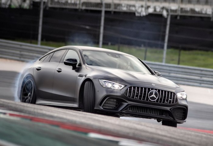 Mercedes Benz AMG gt 63