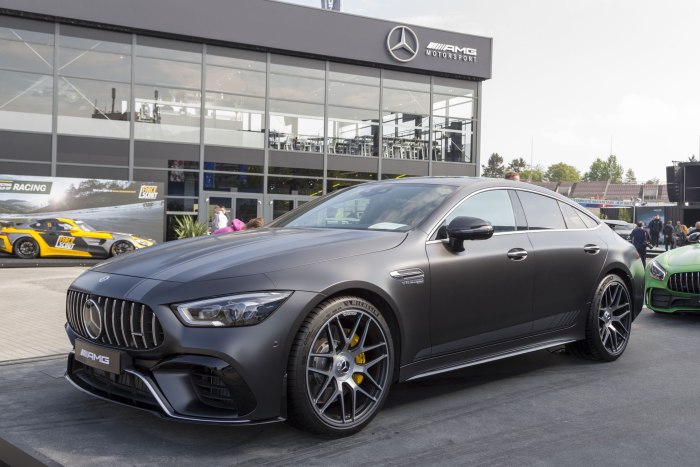 Mercedes Benz gt63s черная