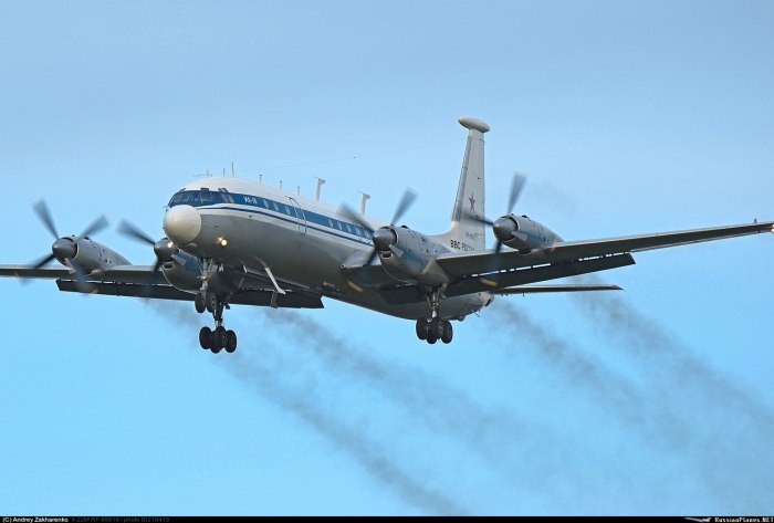 Самолет-постановщик помех ил-22пп "Порубщик