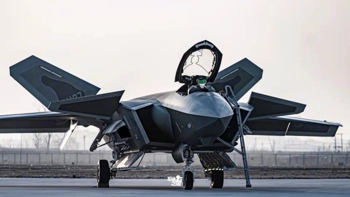 ВВС НОАК J-20
