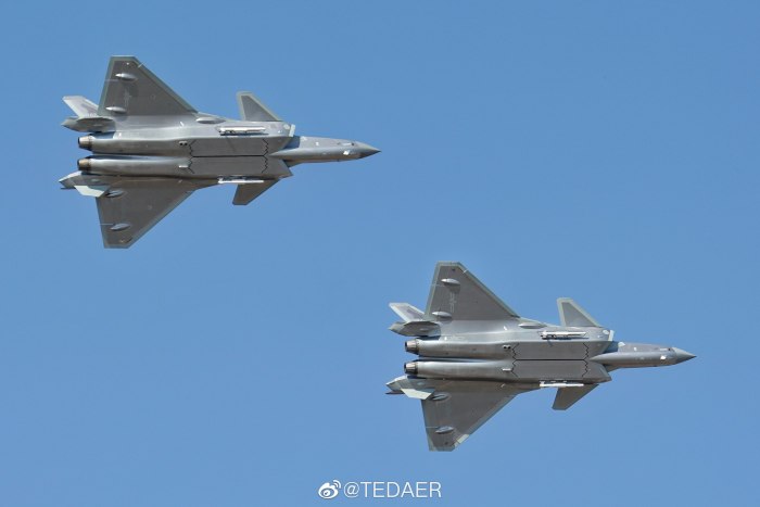 Китайский истребитель j-20