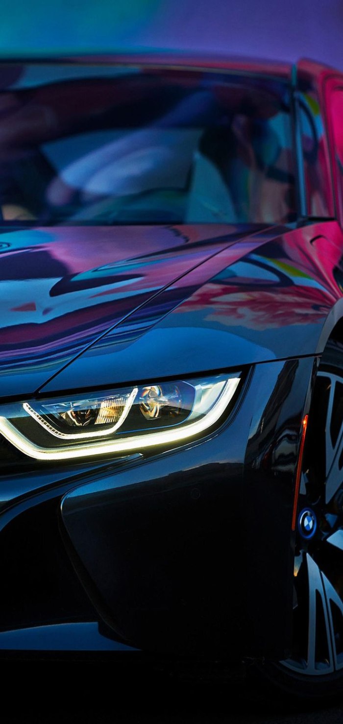 BMW i8 фиолетовая