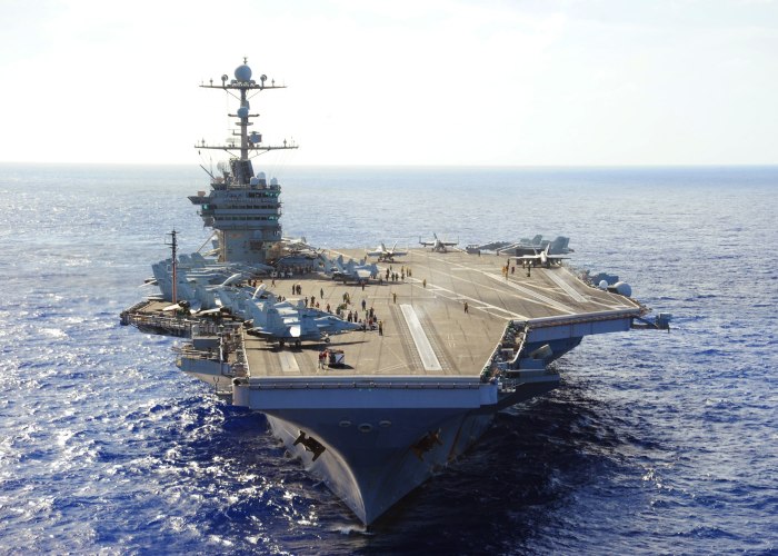 USS Джордж Вашингтон ( CVN 73)