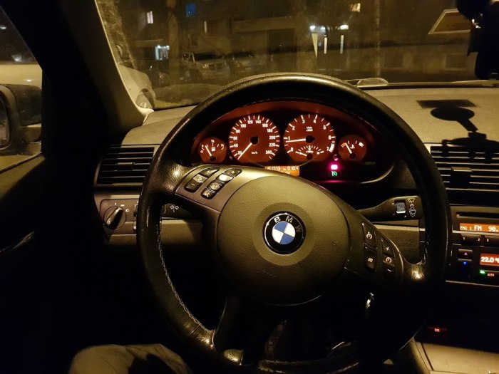 БМВ 3 е46 салон ночью