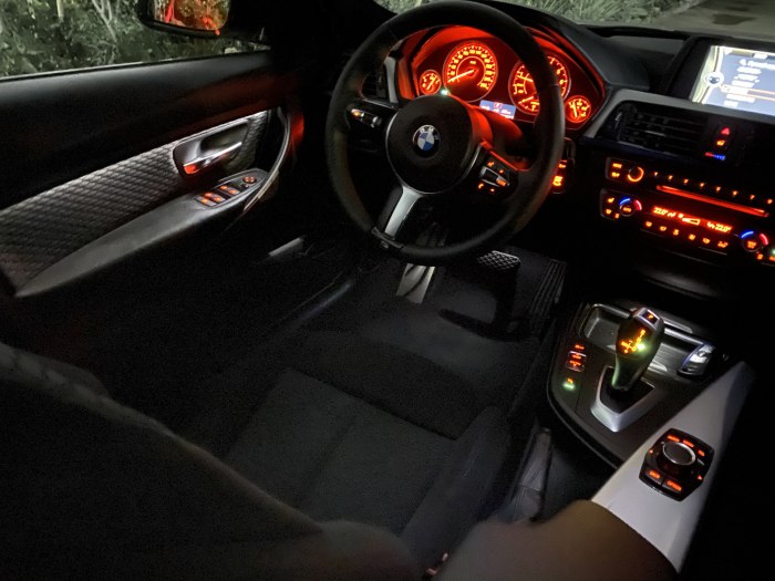 BMW f30 подсветка салона штатная